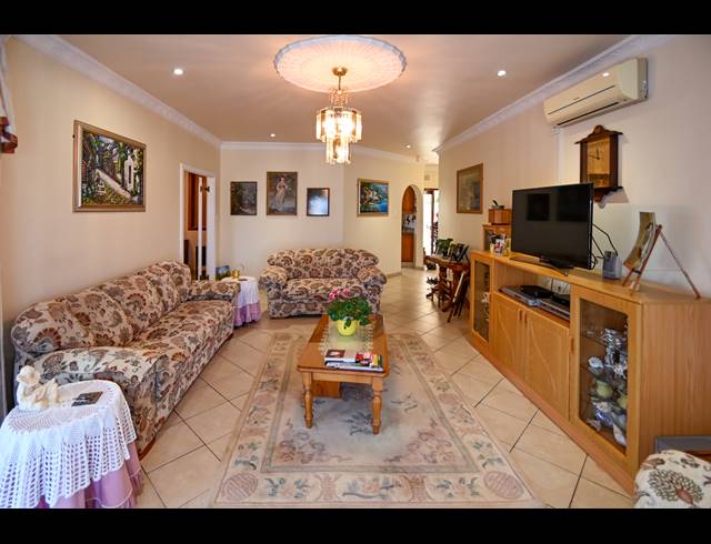 4 BEDROOM TOWNHOUSE FOR SALE IN WESTVILLE